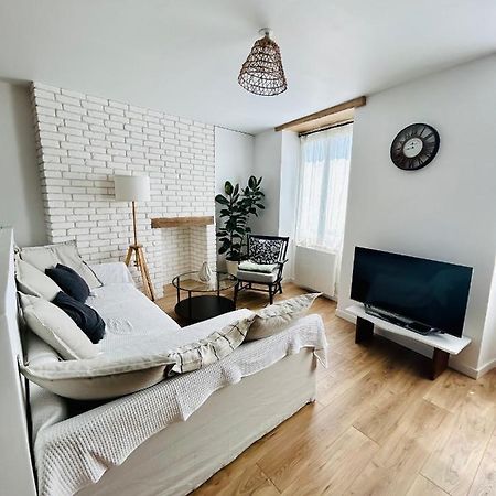 Appartement Cottage Au Coeur De Nemours Esterno foto
