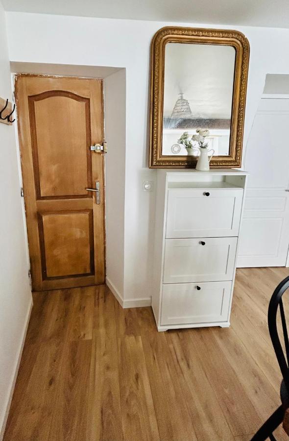 Appartement Cottage Au Coeur De Nemours Esterno foto
